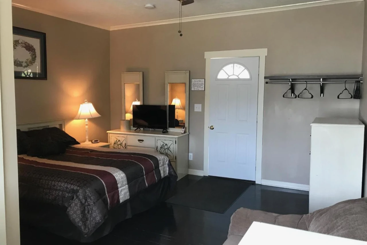 Beachcomber Inn